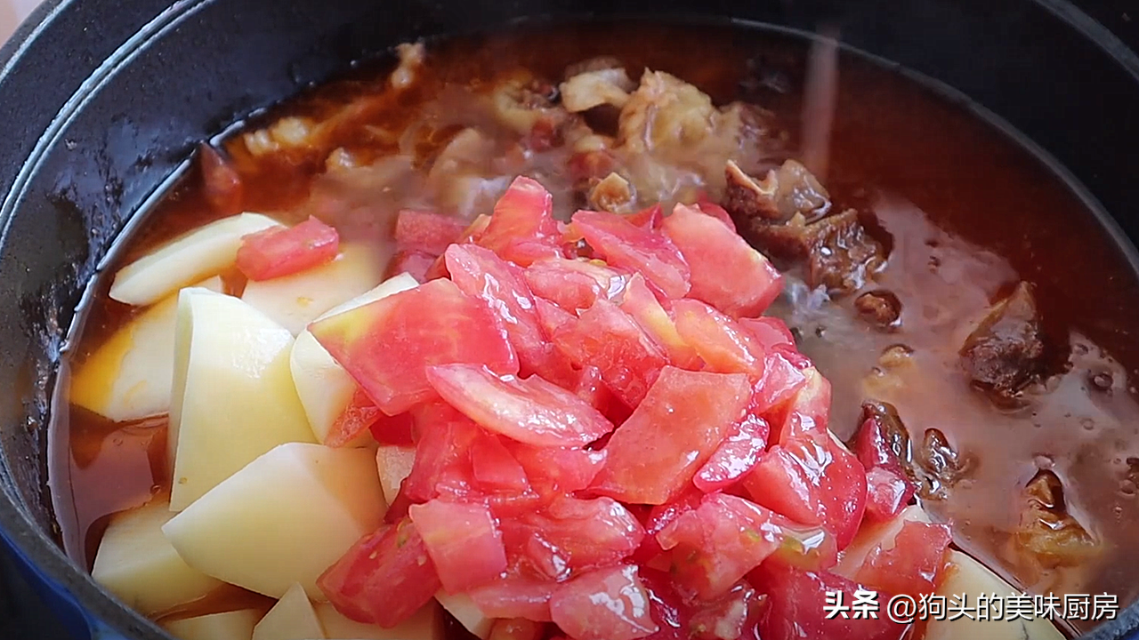 饭店西红柿牛腩的做法，番茄炖牛腩的教程-21