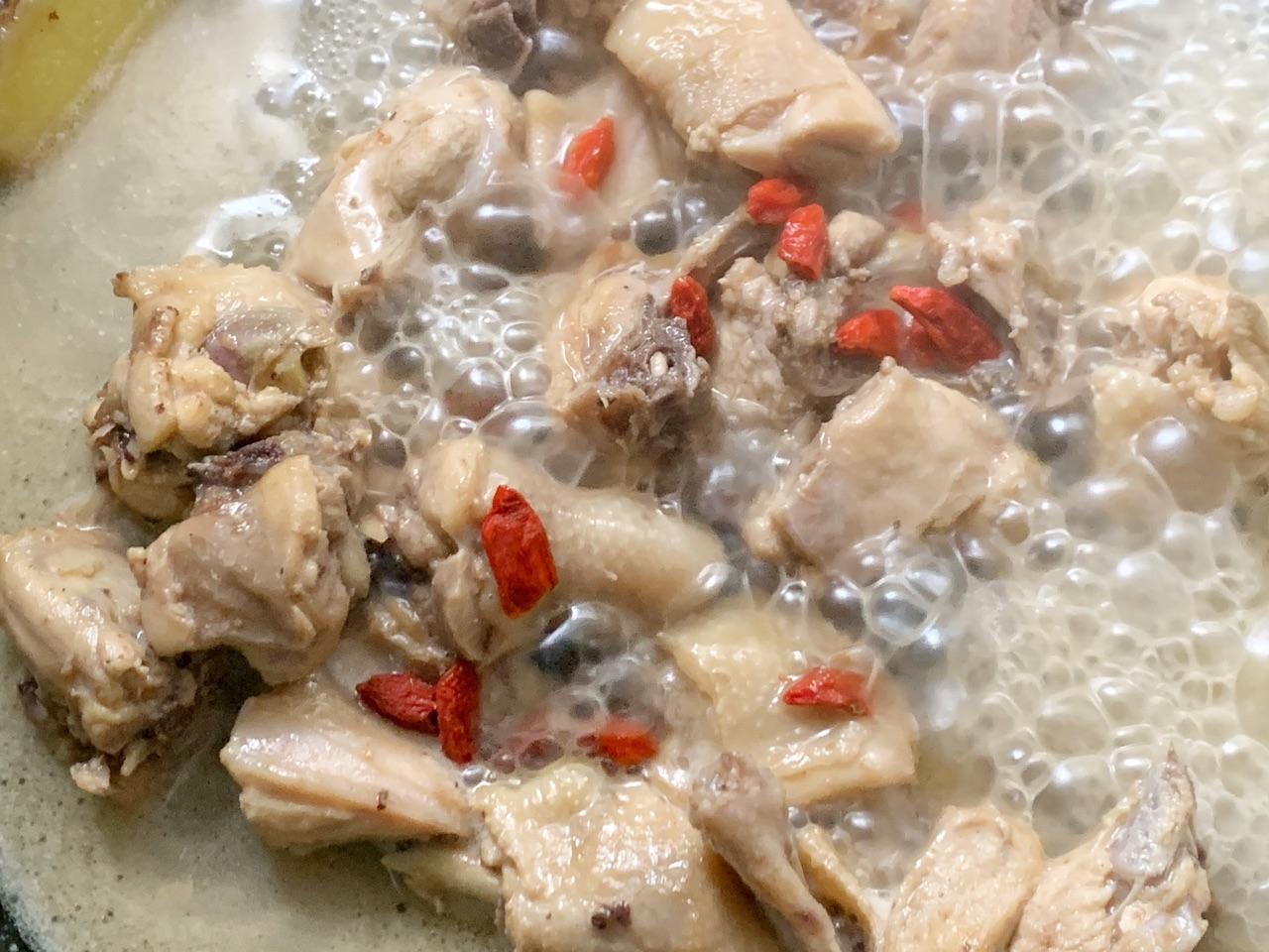 麻油鸡怎么做好吃窍门 正宗麻油鸡的做法窍门-12