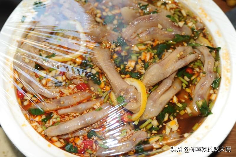 柠檬鸭爪的做法和配料_泡柠檬鸭爪的制作方法-9