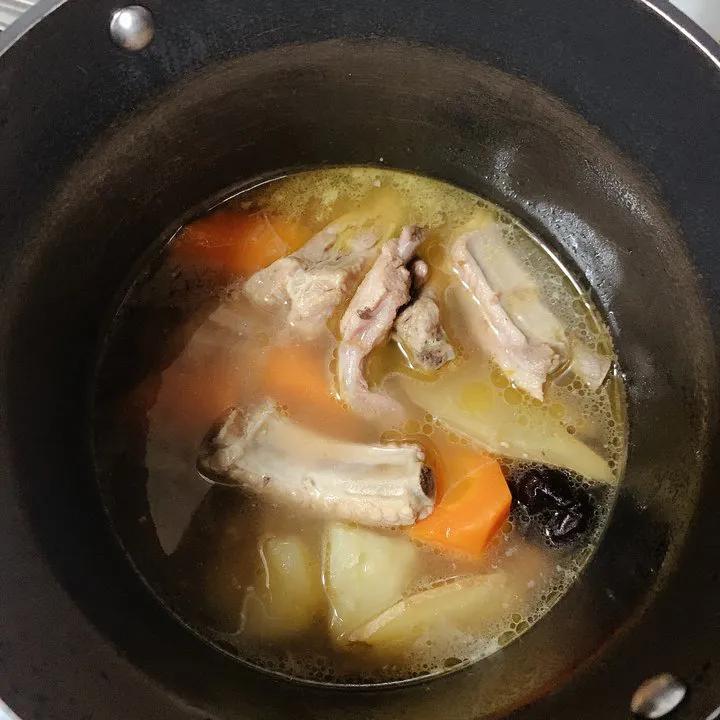 清炖排骨汤怎么炖好喝又营养（清炖排骨怎么做最好吃）-12