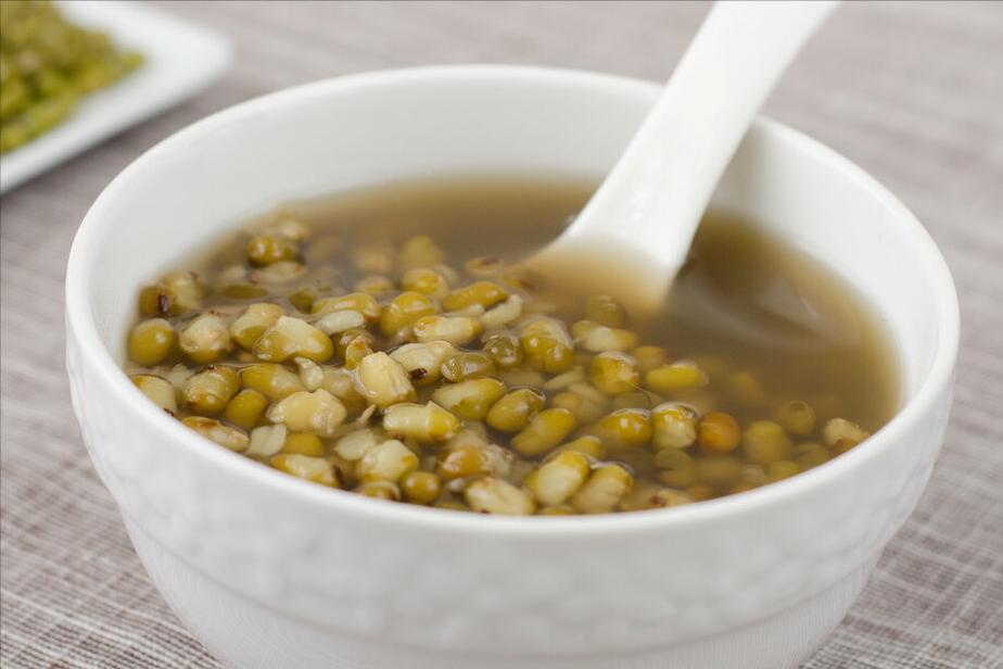 绿豆汤的家常做法_熬绿豆汤需要放什么配料-3
