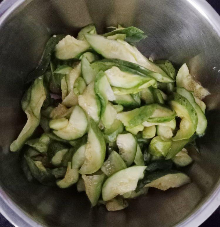 自制酱黄瓜的腌制方法_酱黄瓜怎么弄好吃-10