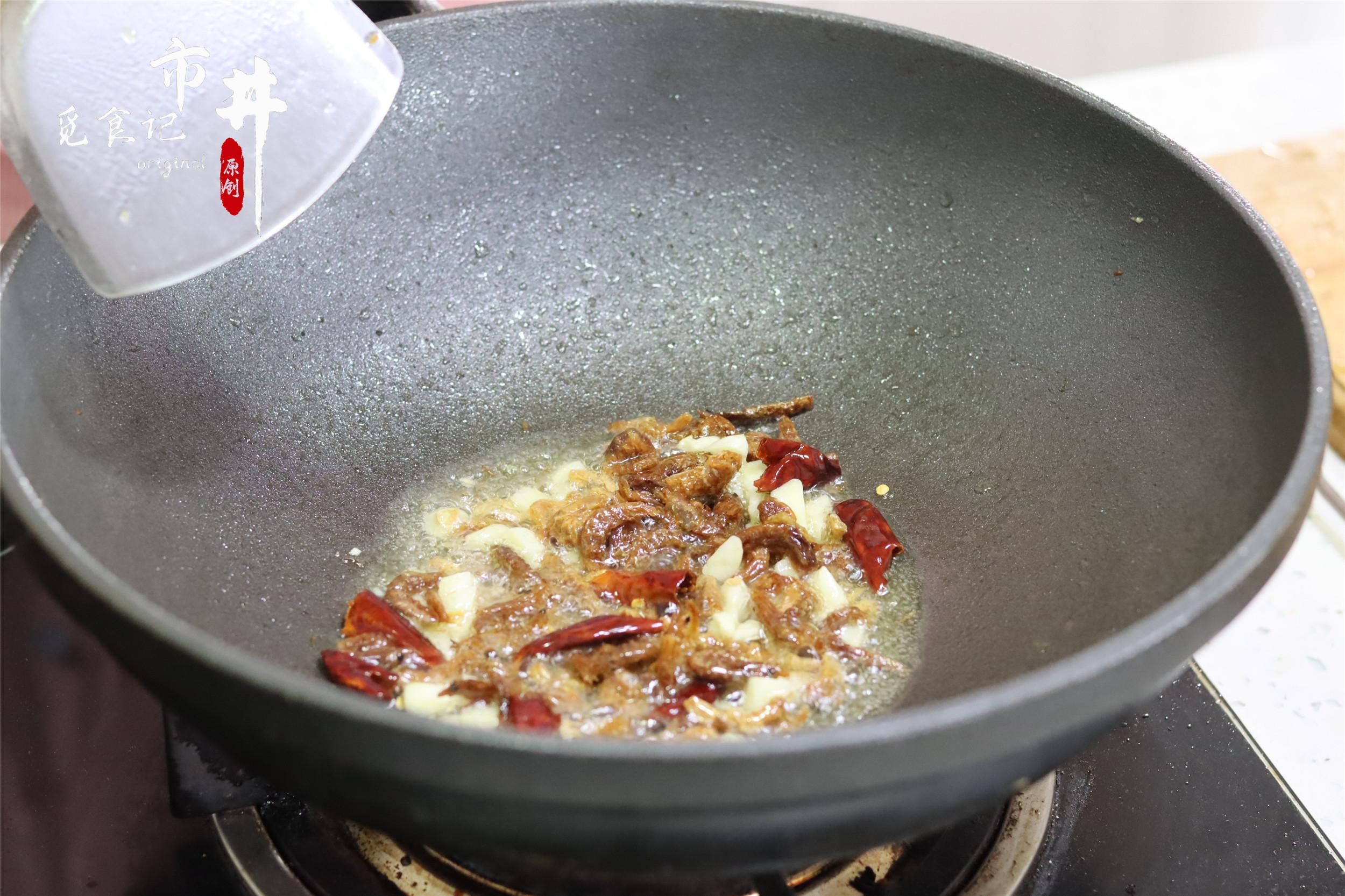 冬瓜炒虾仁怎么做好吃（干虾仁炒冬瓜的做法）-7