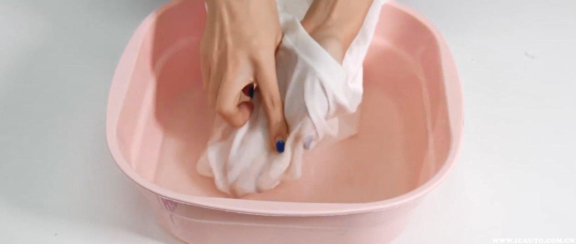 机油弄到衣服上如何洗掉-1