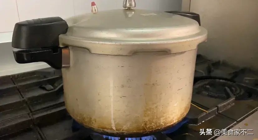 酱萝卜老鸭汤做法 酸萝卜老鸭汤忌放什么？-5
