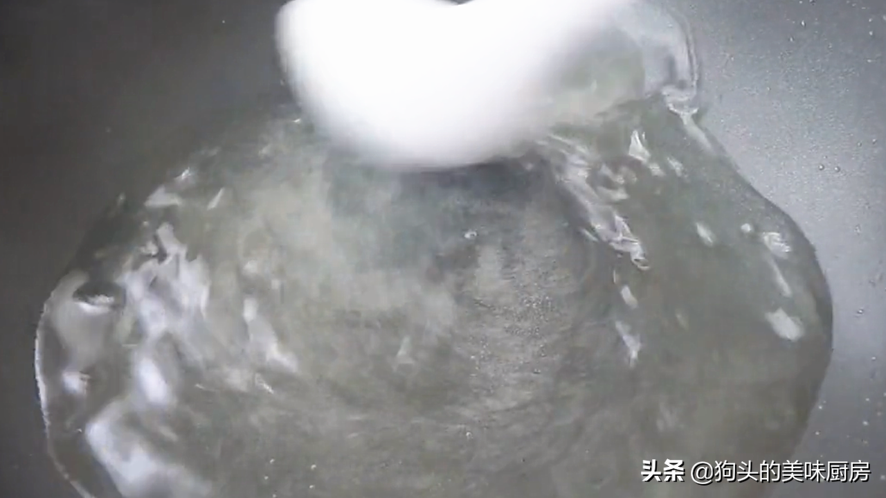 炸花生米怎么炸才香又脆（老式花生糖的做法）-6