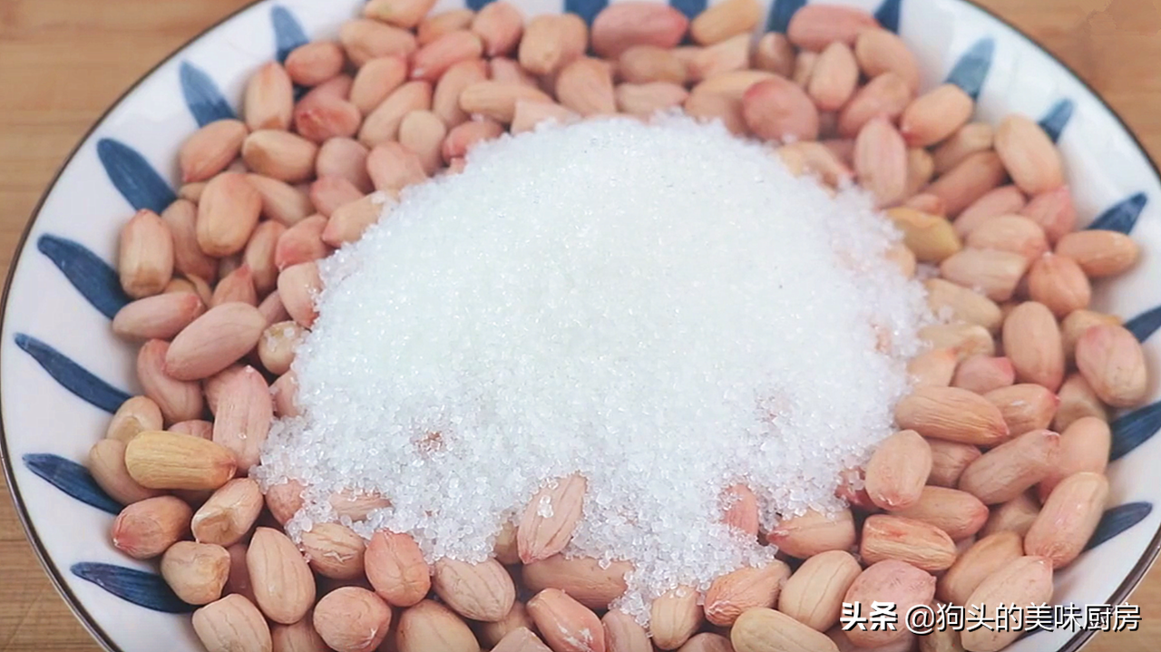 炸花生米怎么炸才香又脆（老式花生糖的做法）-3