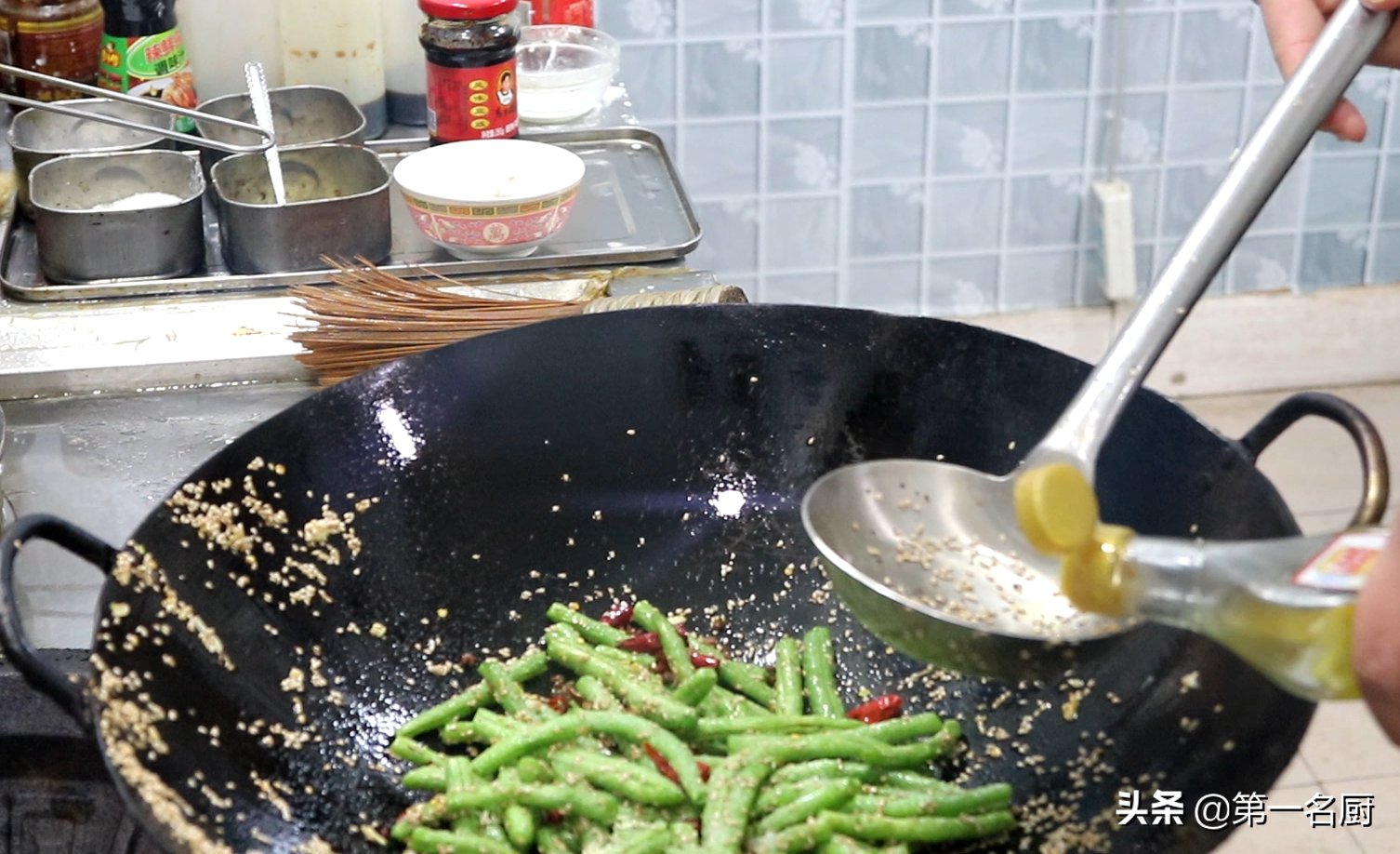干煸四季豆怎么烧_干煸四季豆炸多久能熟-12