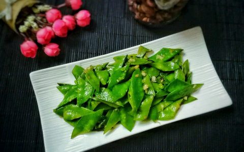 蒜蓉荷兰豆的家常做法，荷兰豆和什么一起炒好吃？