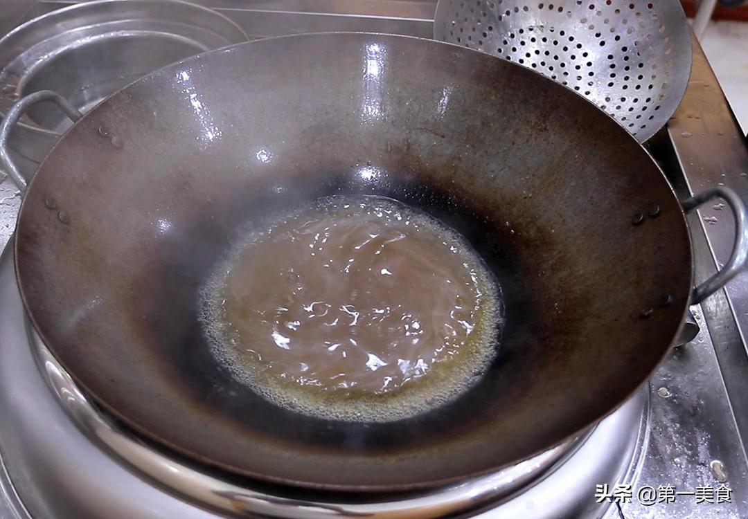 家常红烧狮子头的做法_红烧狮子头不油炸做法-12