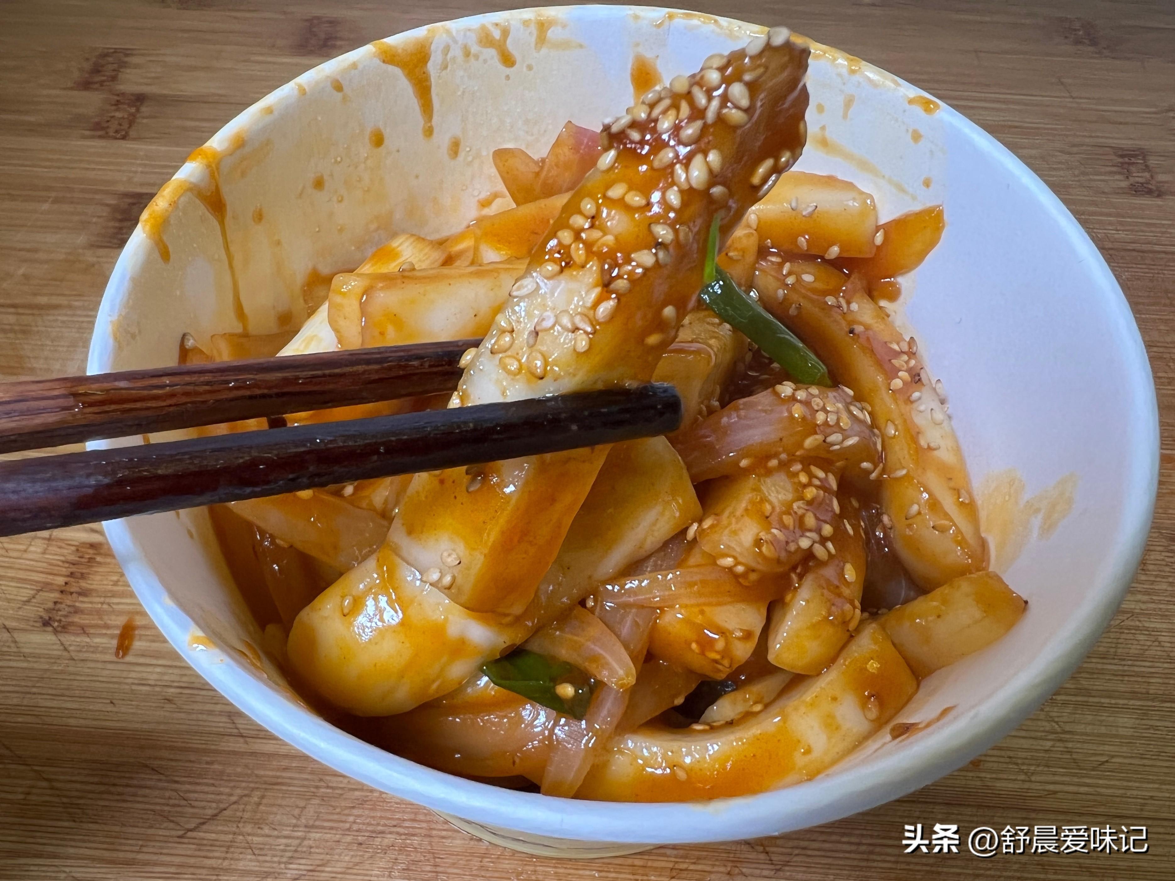 韩式炒年糕酱汁怎么调，韩式番茄酱炒年糕的做法-1