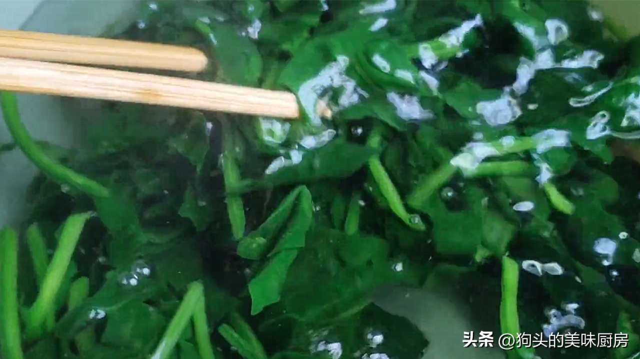 卷饼可以卷什么菜好吃（菠菜卷怎么做好吃窍门）-5