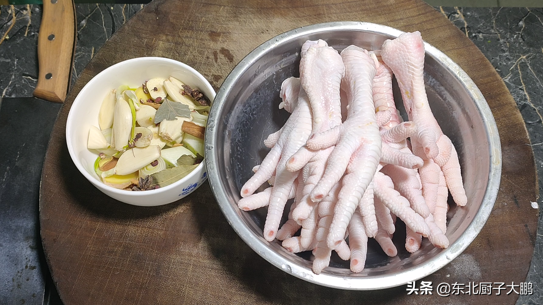 酱鸡爪子的做法和配料 鸡爪子不适合什么人吃？-3