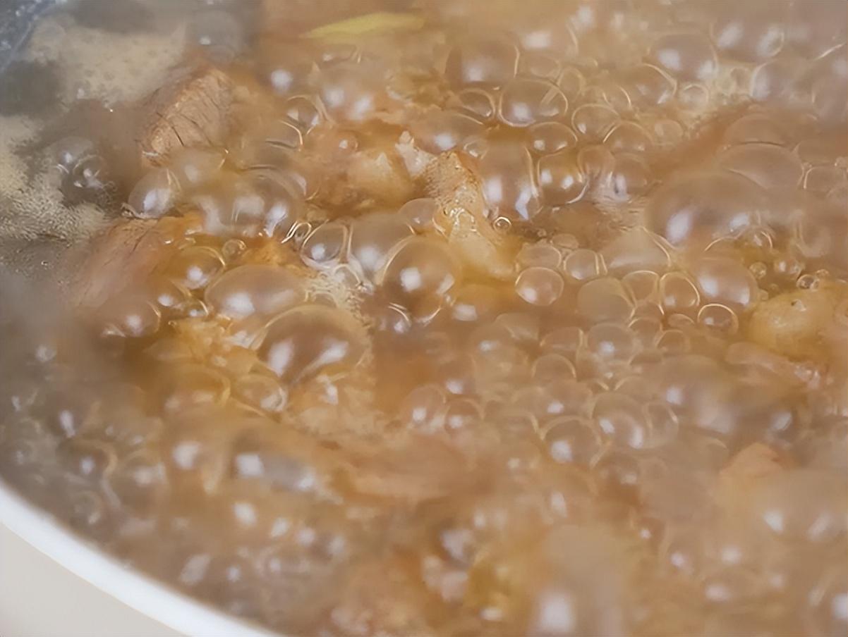 萝卜炖牛肉怎么做好吃又烂（萝卜炖牛肉炖多久）-5