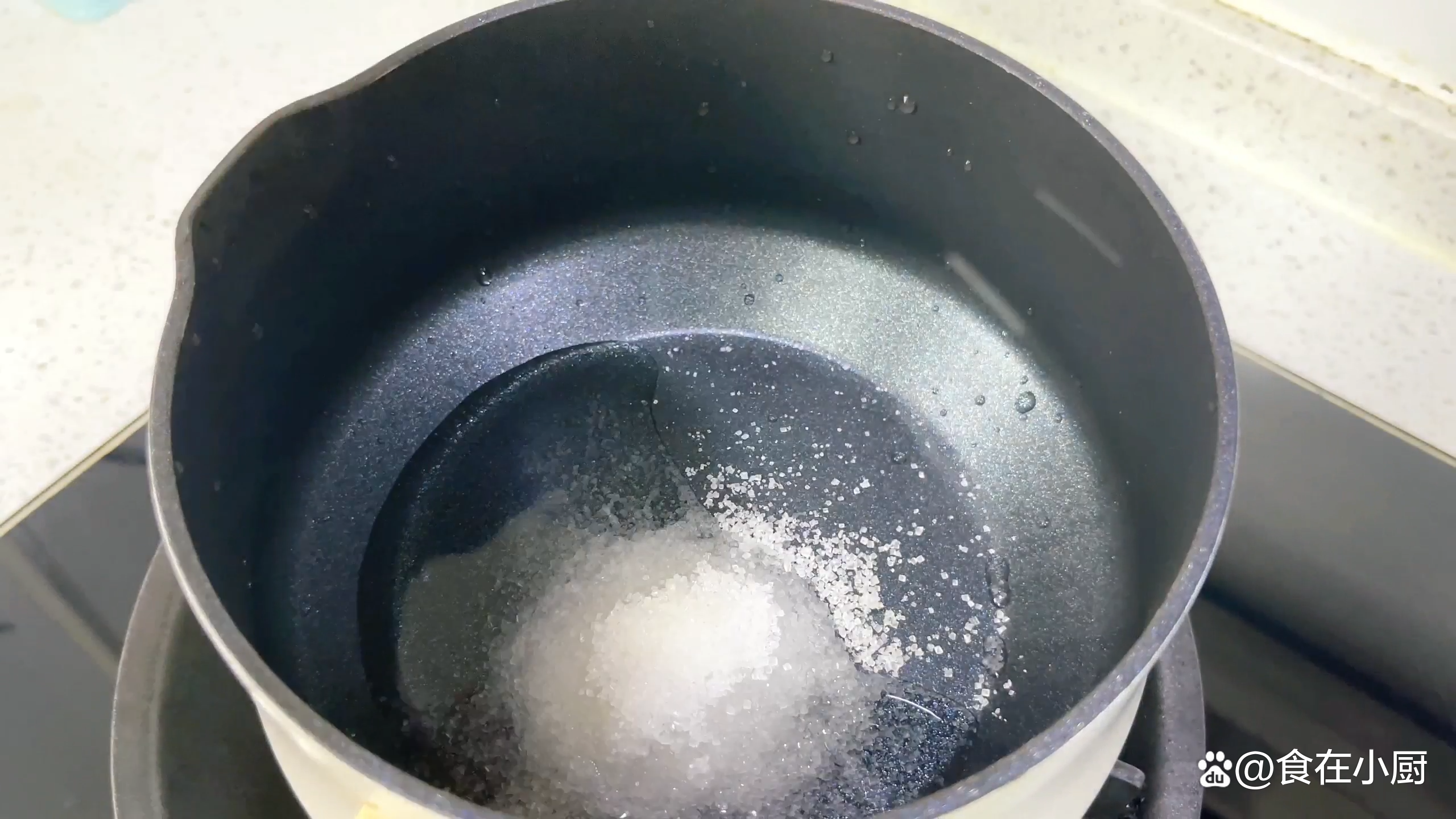 怎么样做焦糖布丁_焦糖布丁制作过程-2