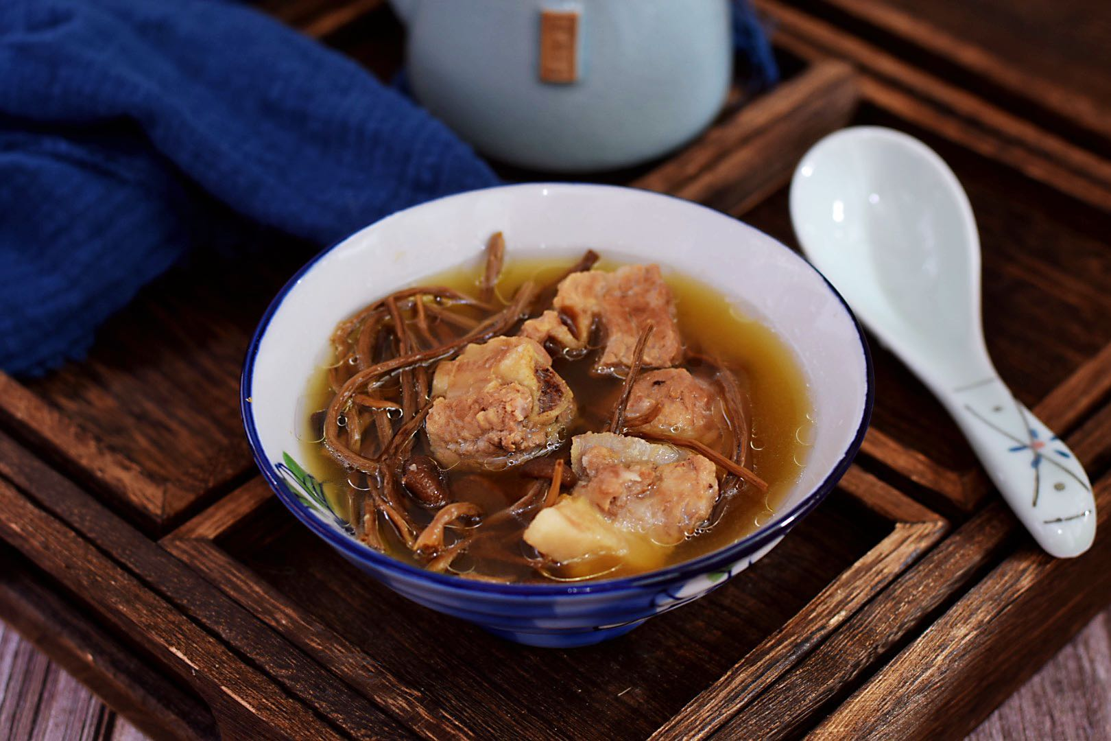 茶树菇排骨汤配料需要什么（广东茶树菇排骨汤的做法）-2