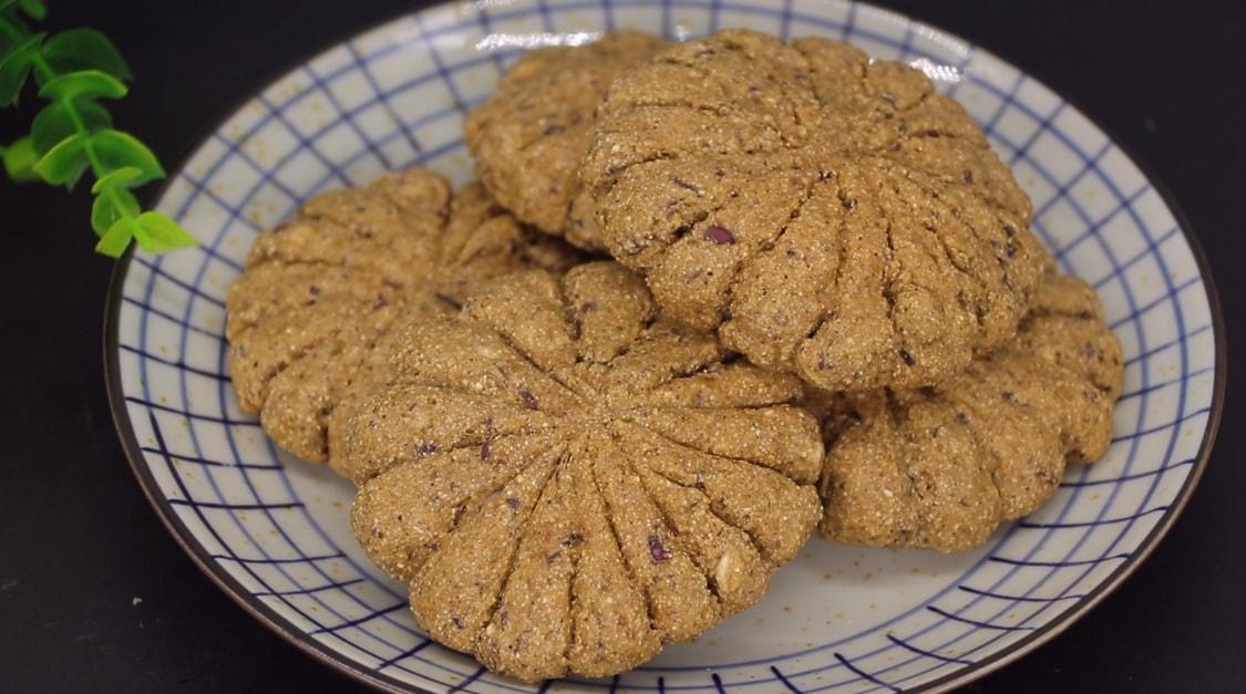 烤箱烤饼干最简单的家常做法（烤箱烤饼干要烤多久）-18