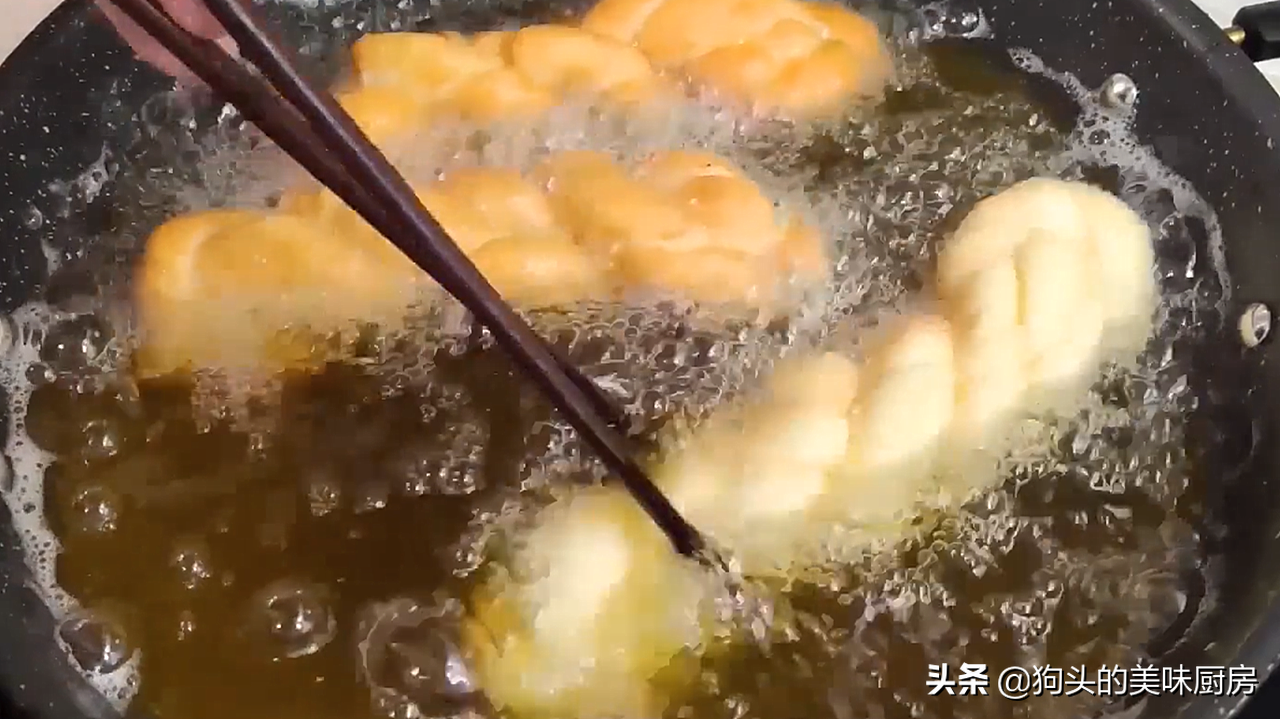 怎样炸麻花又软又蓬松（麻花凉了不硬的秘密）-17