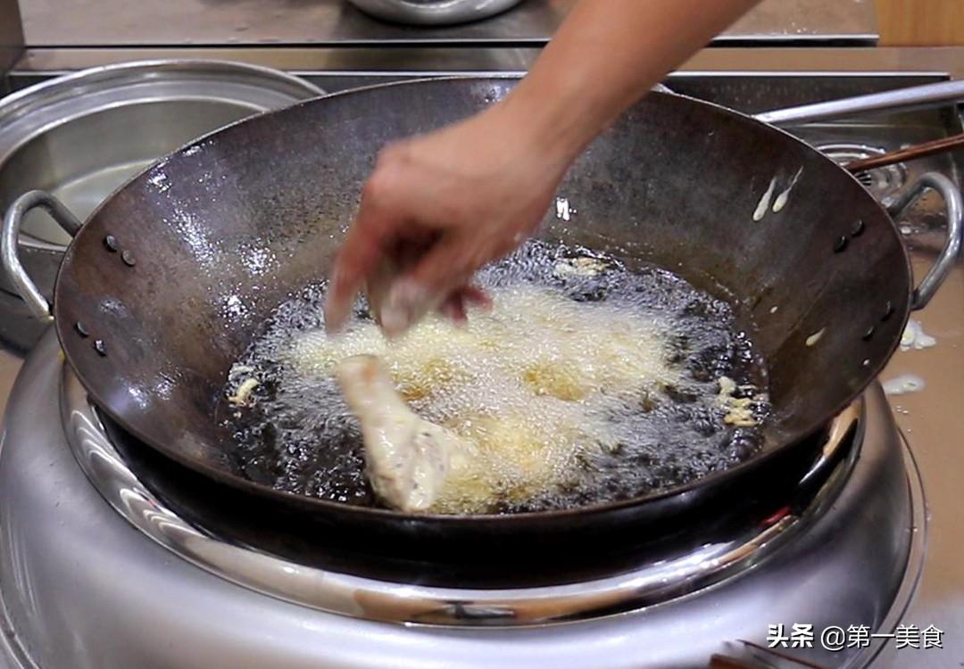 炸鸡腿怎么炸才又脆又嫩面包糠_炸鸡腿怎样裹面包糠-8