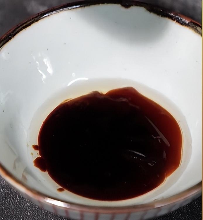 清蒸鱼怎么做好吃又简单（清蒸鱼怎么腌制入味）-5