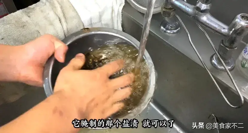 酱萝卜老鸭汤做法 酸萝卜老鸭汤忌放什么？-3