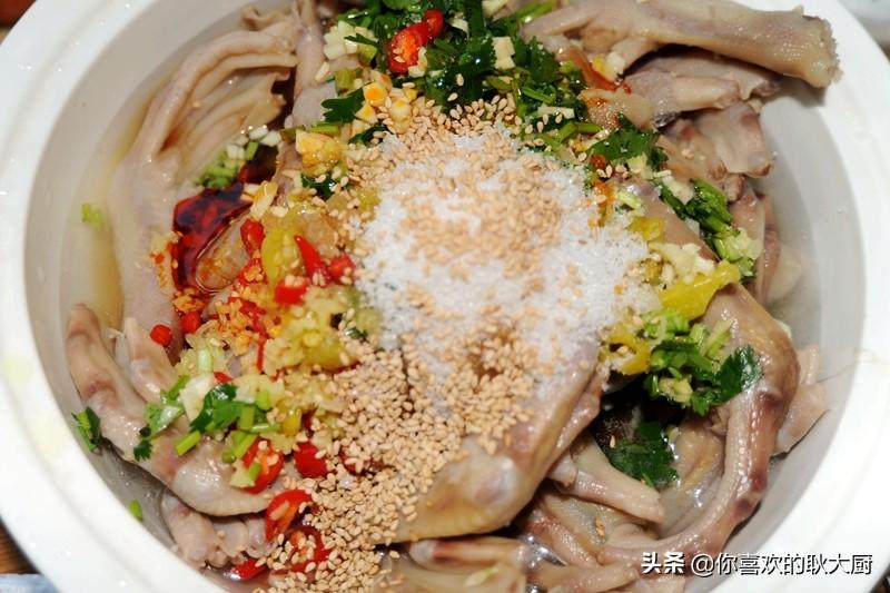 柠檬鸭爪的做法和配料_泡柠檬鸭爪的制作方法-7