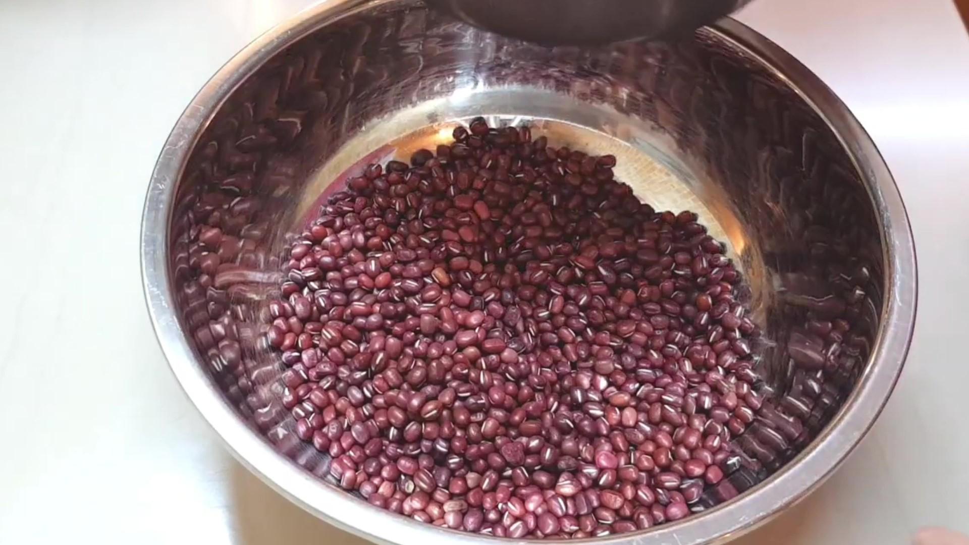 怎么煮红豆沙能快速软烂 _红豆怎样煮出沙沙的口感-1