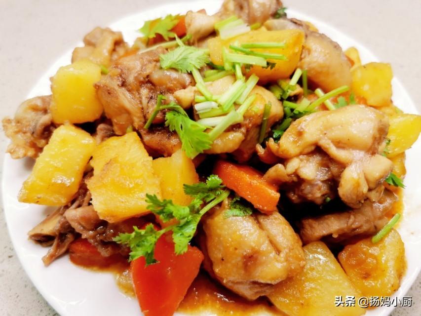 鸡腿炖土豆怎么炖好吃（鸡腿炖土豆能放啤酒吗）-1