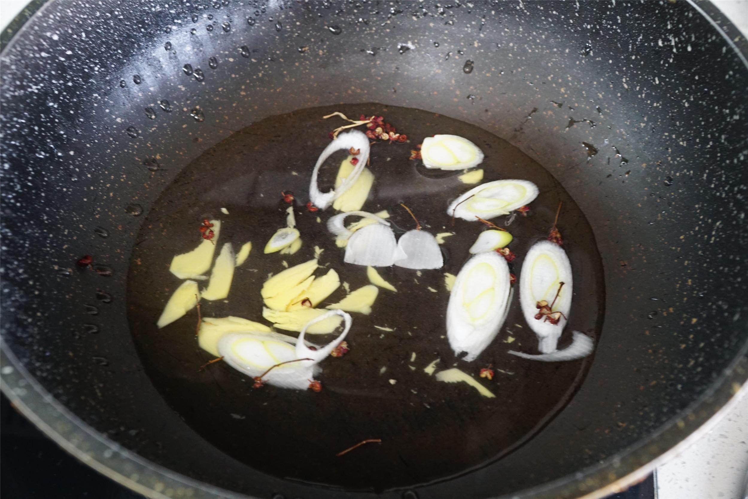 炸牛肉丸子的做法家常_油炸牛肉丸子的制作方法及配方-5