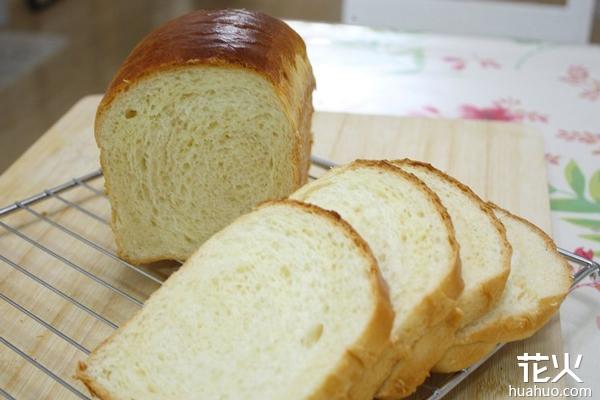 用面包机做面包的配方和做法（美的面包机做面包的教程）-5