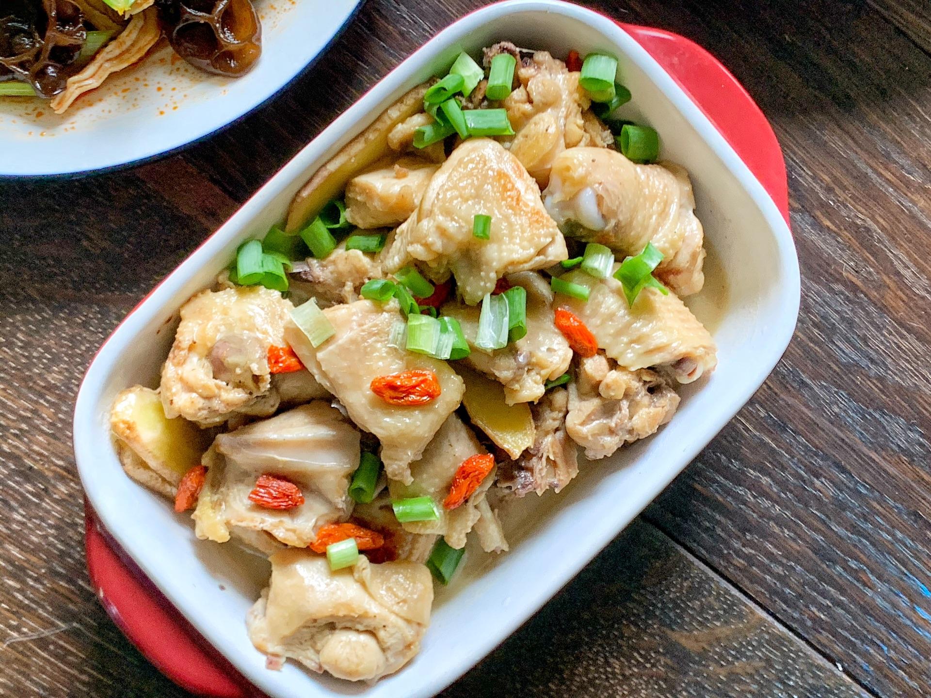 麻油鸡怎么做好吃窍门 正宗麻油鸡的做法窍门-1
