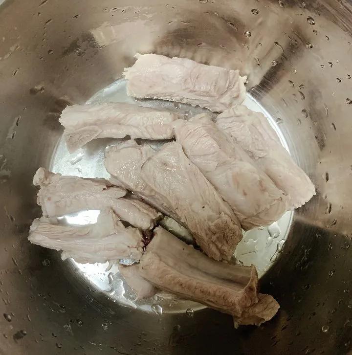 清炖排骨汤怎么炖好喝又营养（清炖排骨怎么做最好吃）-11