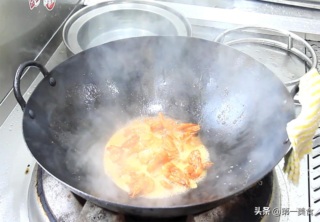 油焖大虾家庭制作方法 家常版油焖大虾怎么做？-9