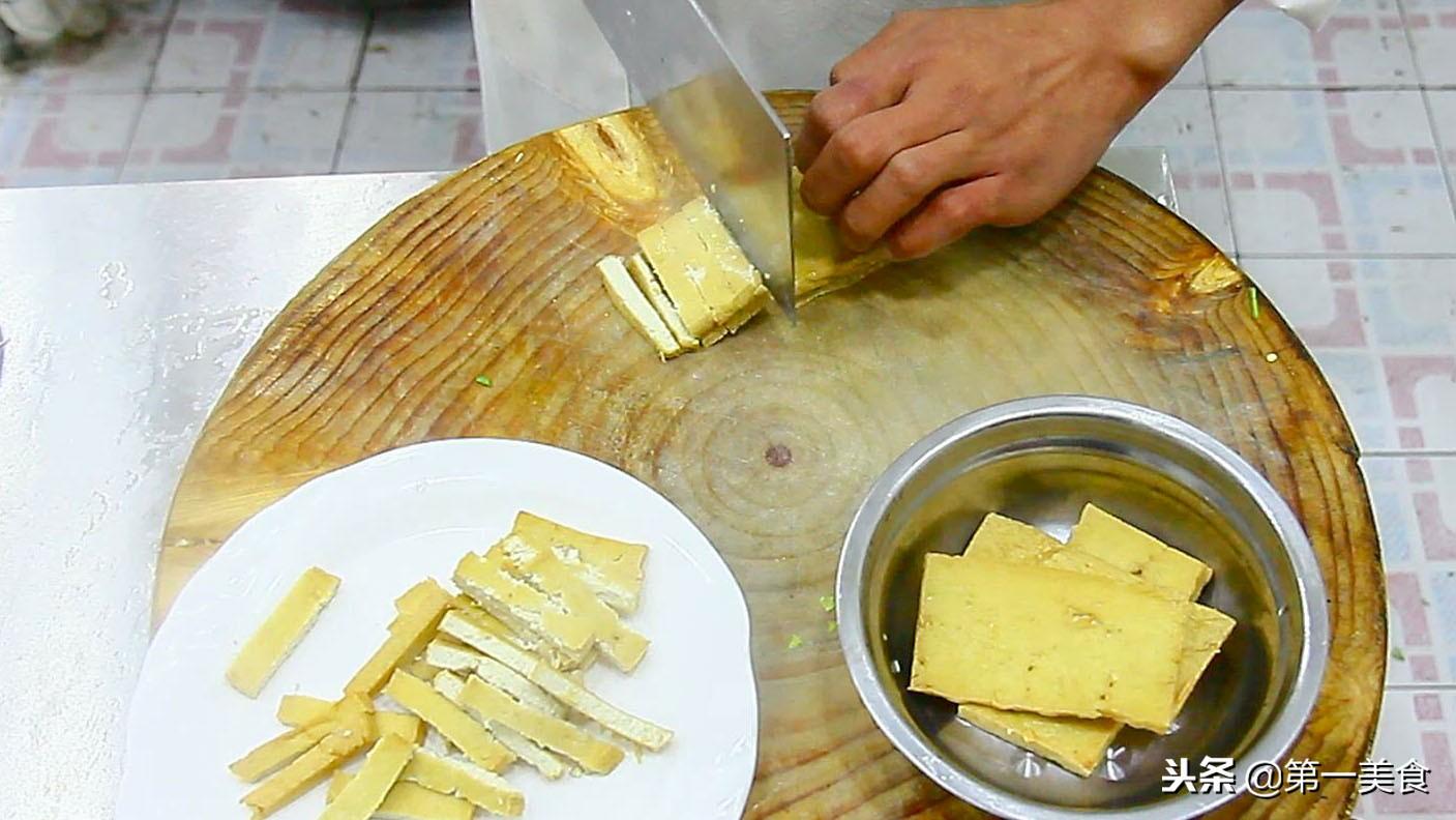 豆腐干炒芹菜家常做法，芹菜炒豆腐干怎么做好吃？-8