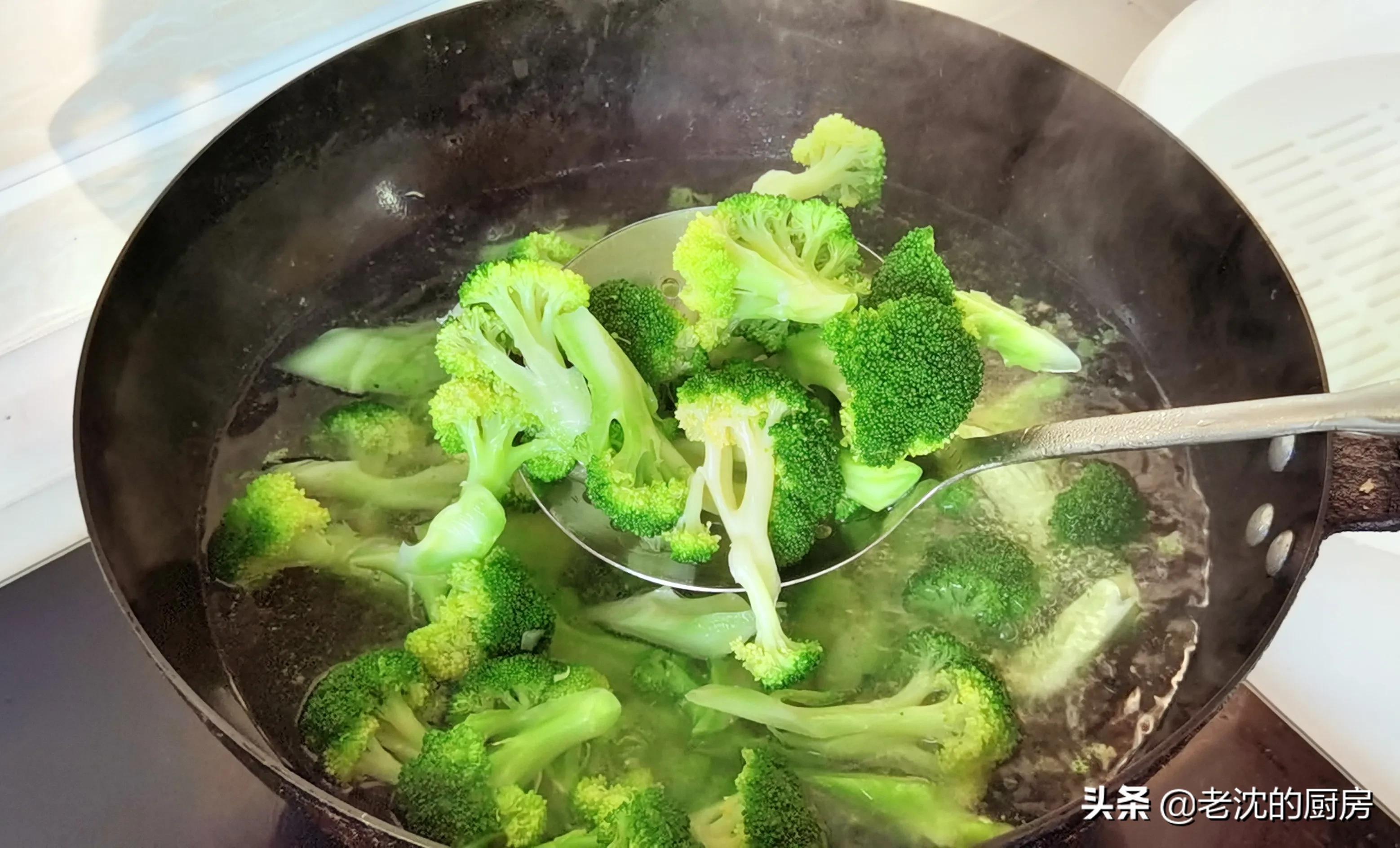 肉炒西兰花怎么炒才好吃 西兰花的最佳做法-9