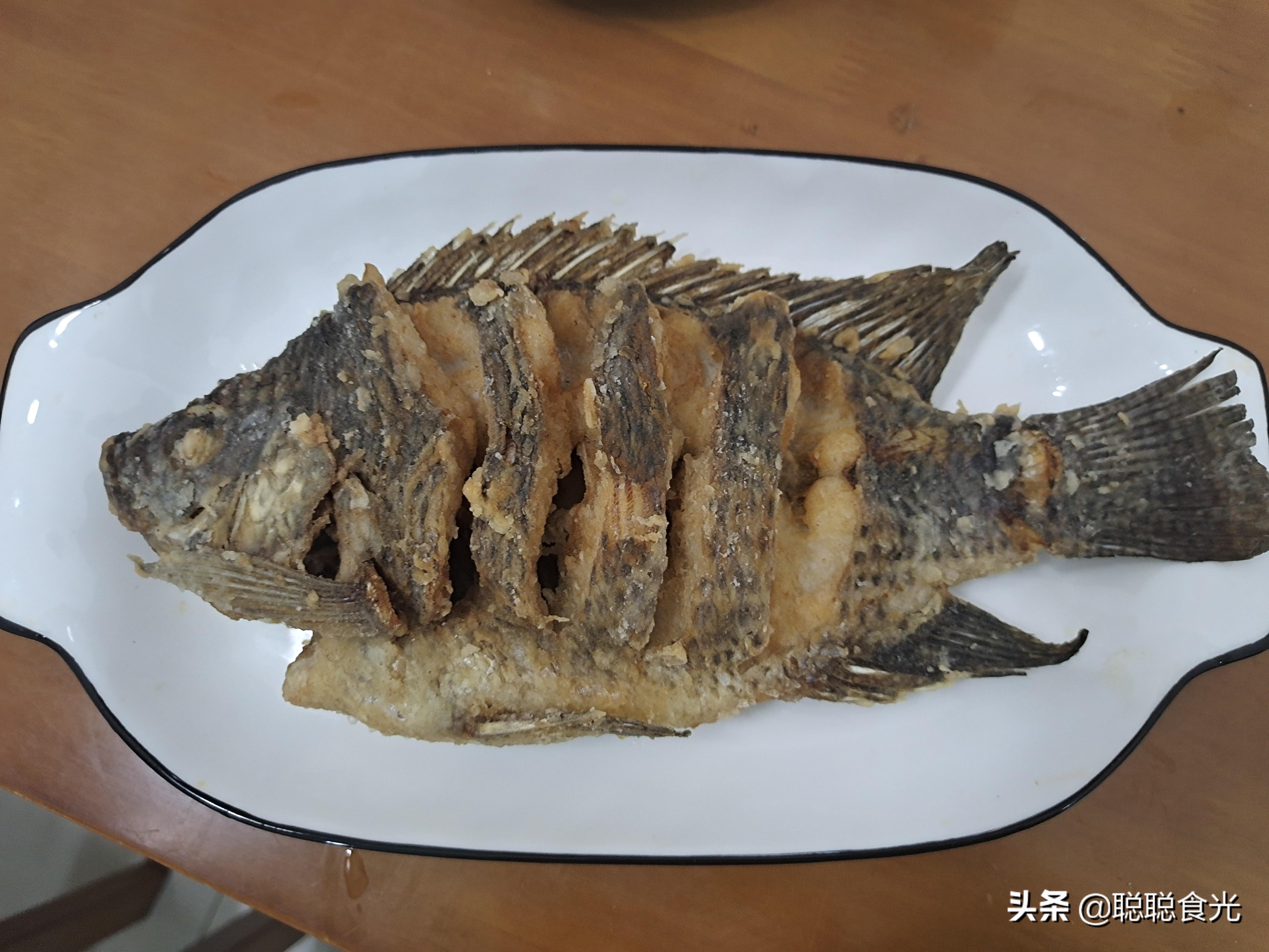 糖醋鱼怎么做的教程，干炸糖醋鱼的做法-10