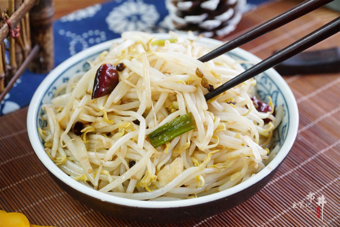 豆芽怎么炒好吃又简单不放辣椒（炒豆芽放醋还是放酱油）-3