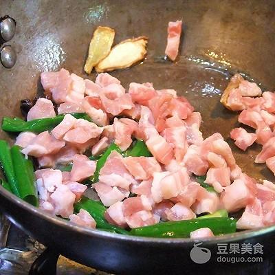 豆角炖土豆多久能熟透（豆角炖土豆怎么做）-3