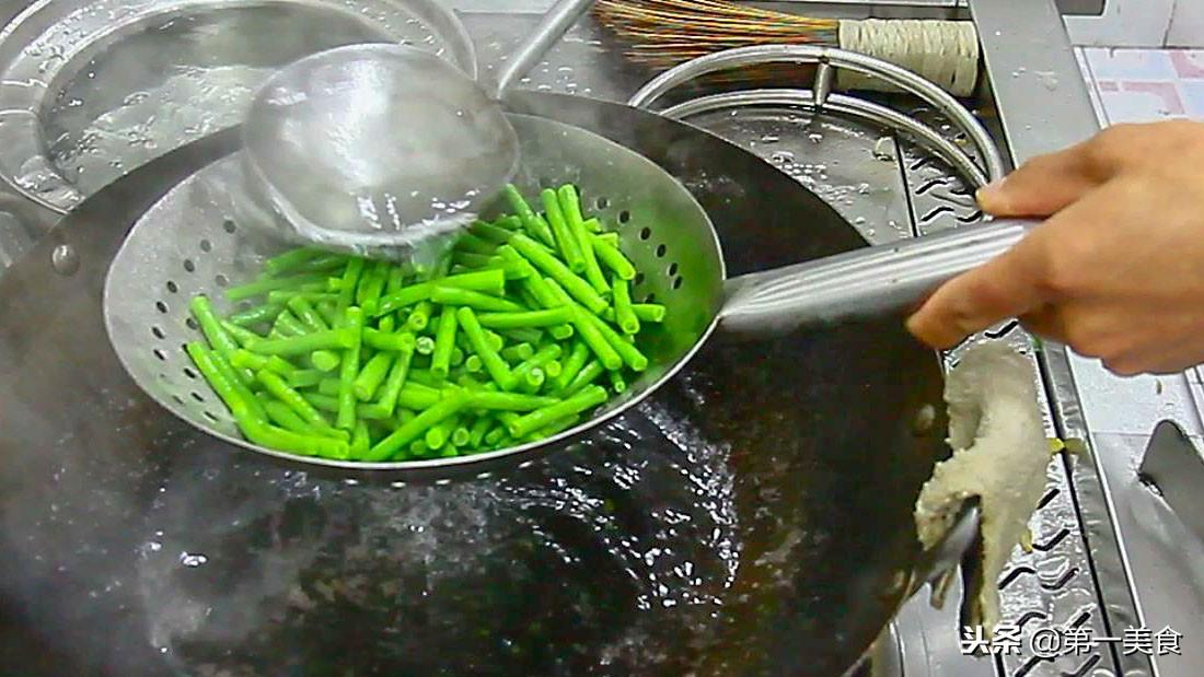 怎样凉拌橄榄菜好吃（橄榄菜炒豆角怎么炒好吃）-6