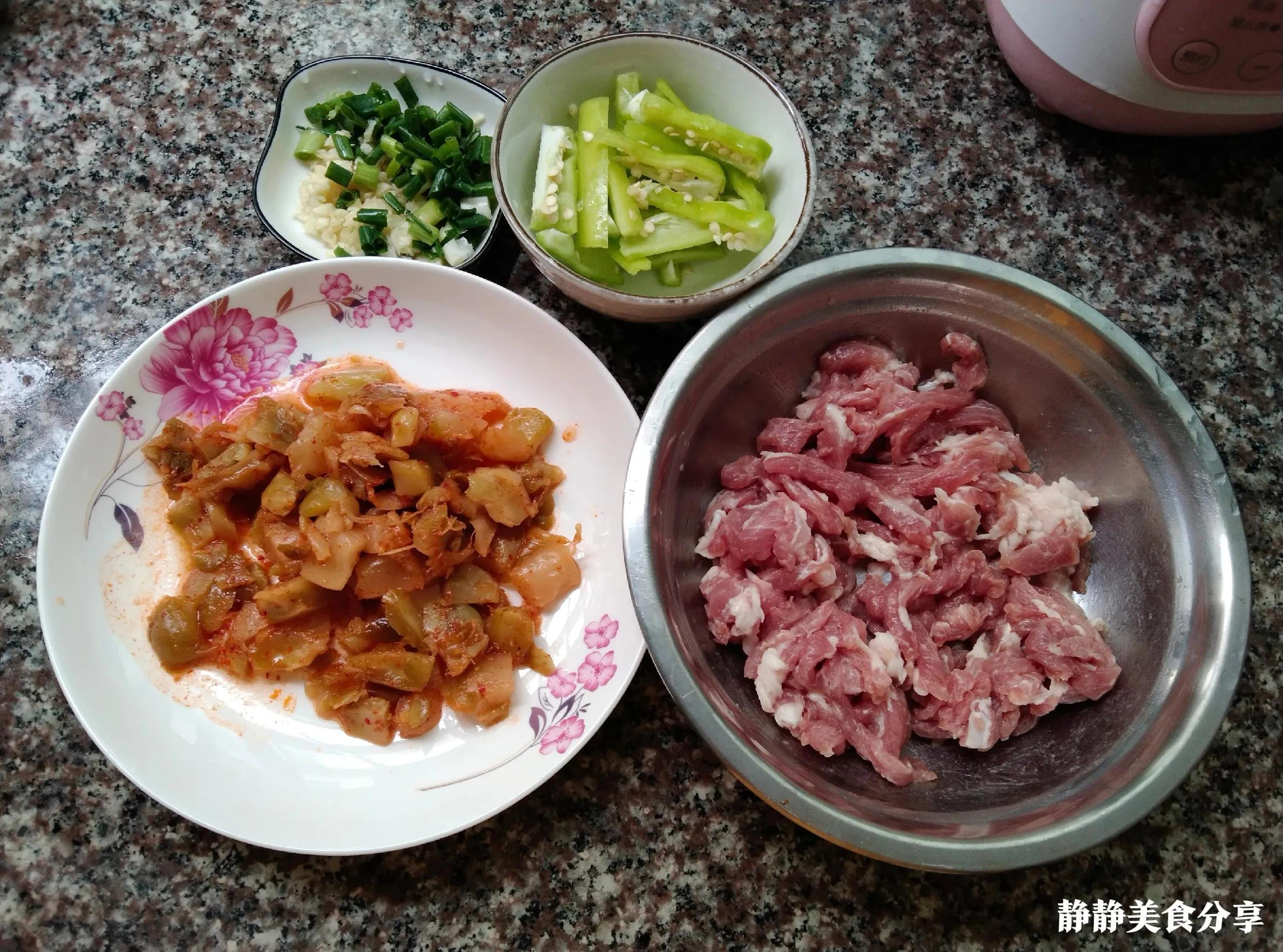 青椒榨菜肉丝的做法「达人分享」-1