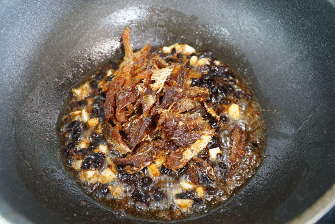 豆豉鲮鱼油菜的做法大全（油麦菜炒豆豉鲮鱼窍门）-7