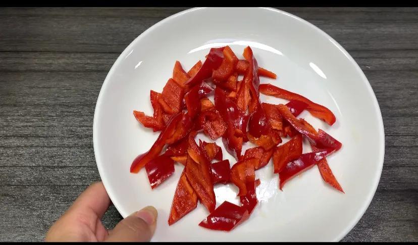瓜片炒鸡蛋怎么做好吃_西葫芦炒鸡蛋的家常做法-11