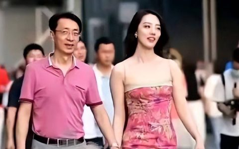 作风问题的背后是经济问题:胡继勇带着"高科技"小三逛街