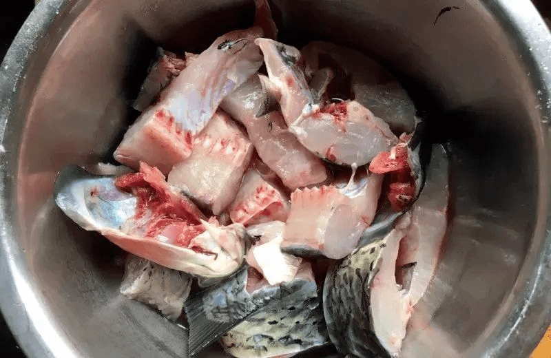 啤酒焖鱼块怎么做鱼肉鲜嫩不腥?详细做法