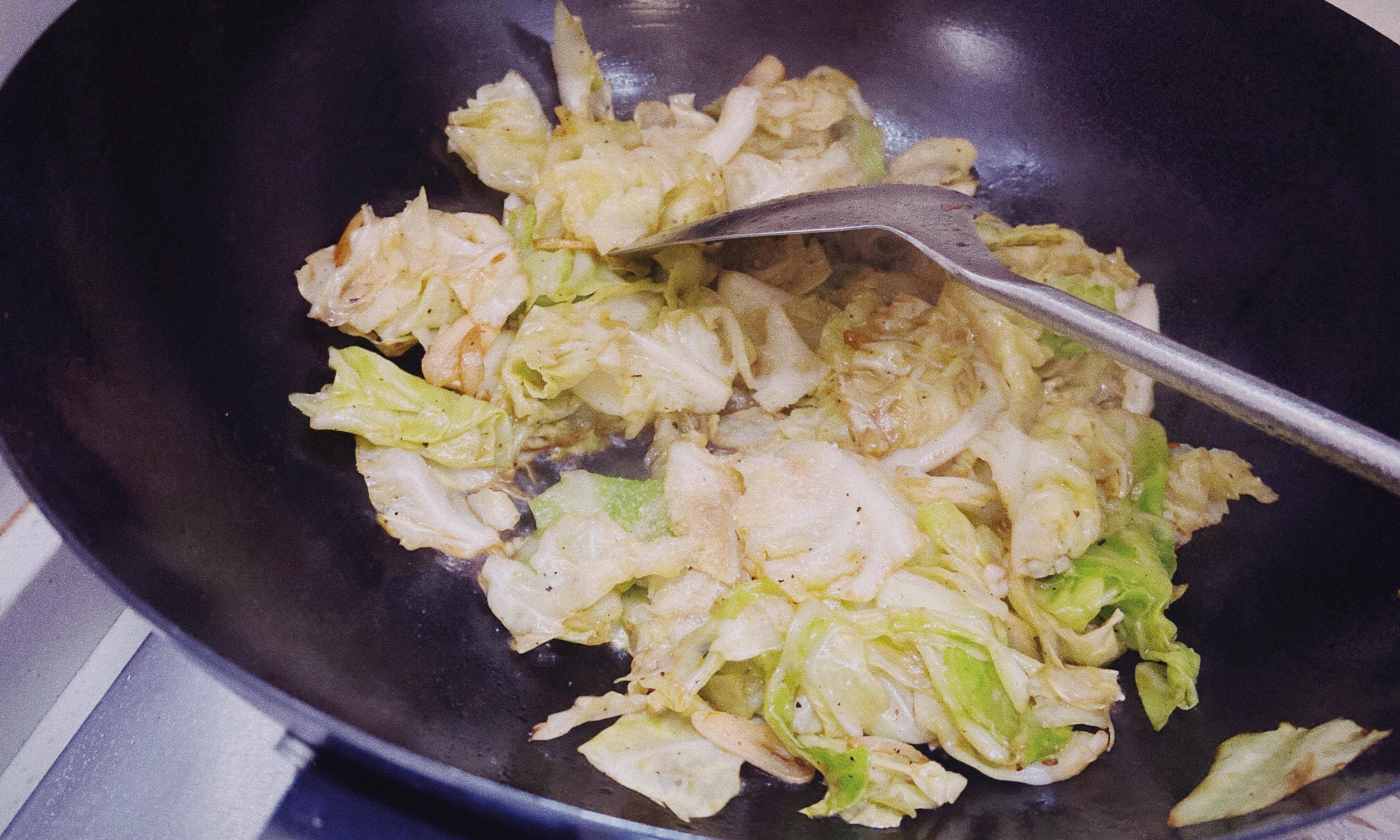 教你在家做素版手撕包菜,做法简单,超好吃