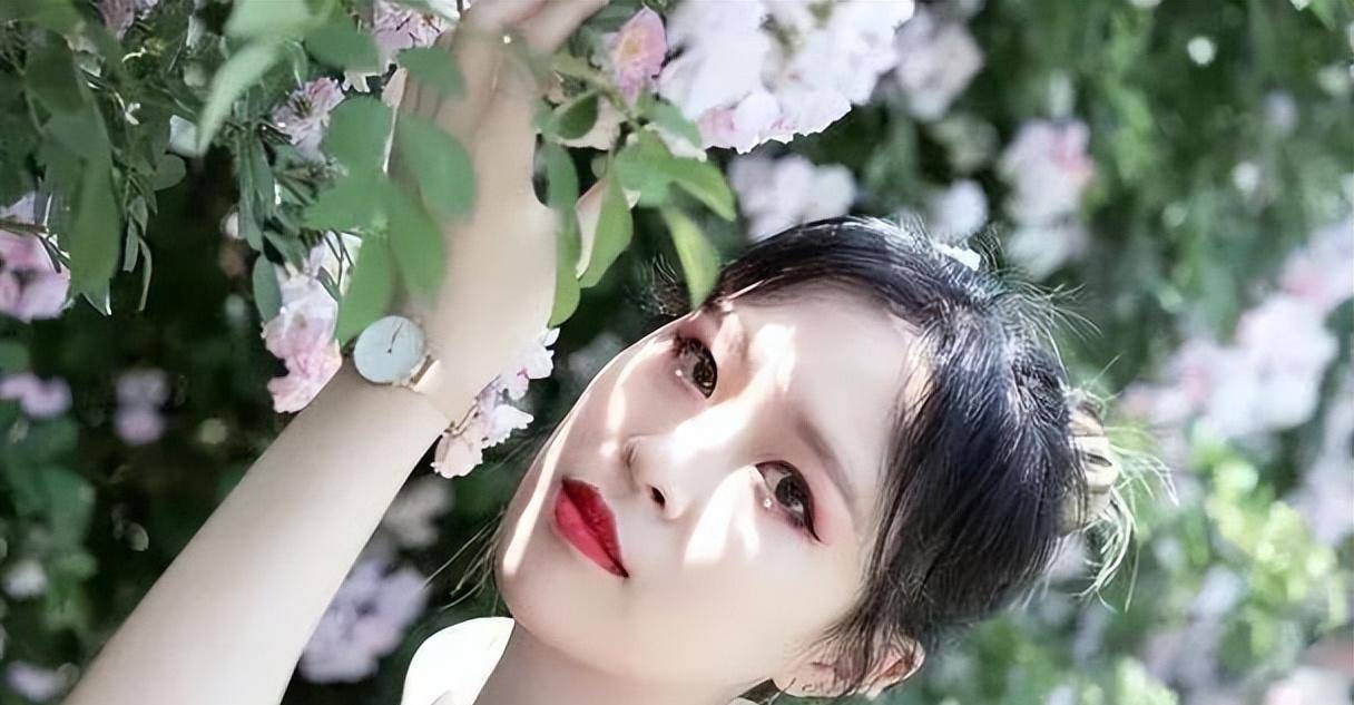 如果你想知道一个女人是不是很喜欢你,这些小细节就不能忘记