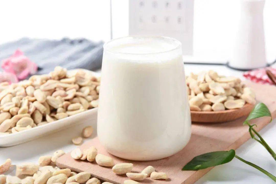 喝豆浆好还是喝牛奶好,豆浆可以代替牛奶吗