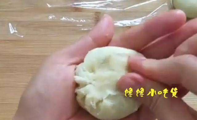 家庭版自制绿豆饼的做法