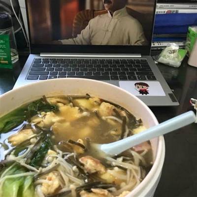 “糊弄做饭学”火出圈 ，快速方便比外卖健康且便宜