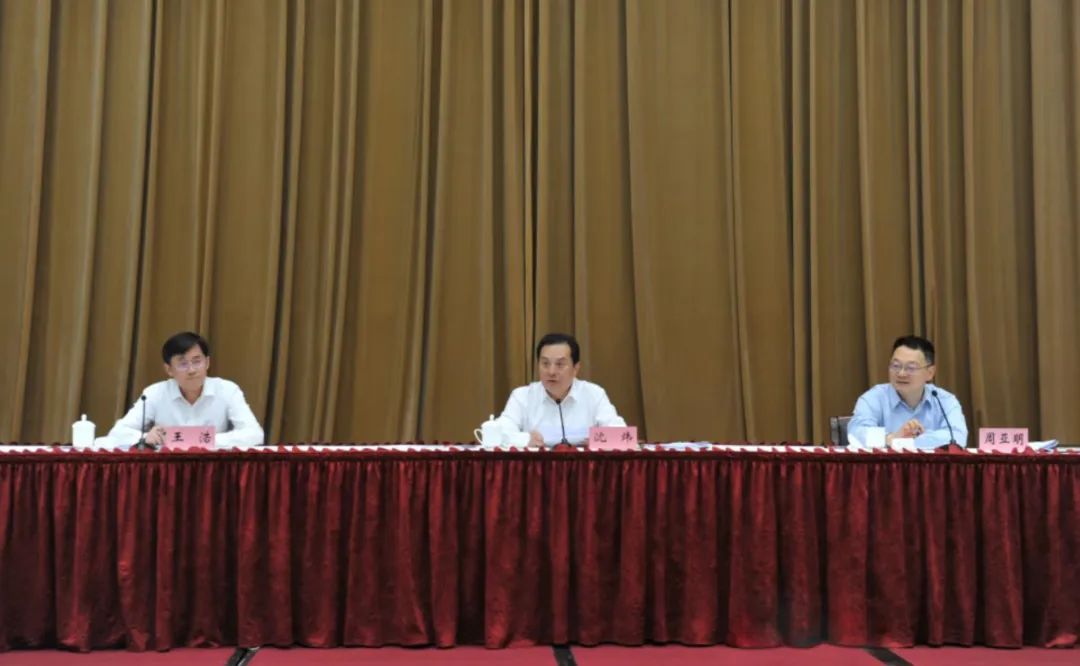 千方百计促进就业创业:深入发掘、宣传
